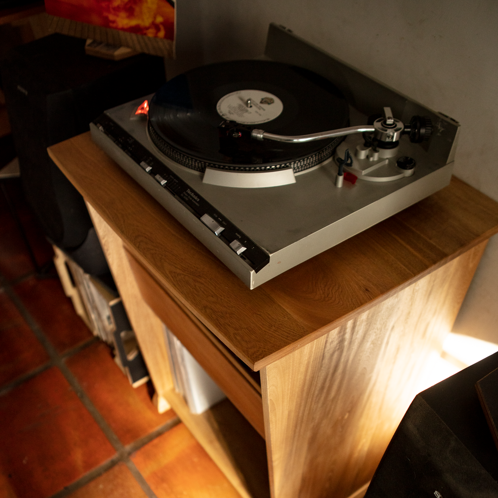 Mueble Premium para Tornamesa y Vinilos | Sistema "OSO"