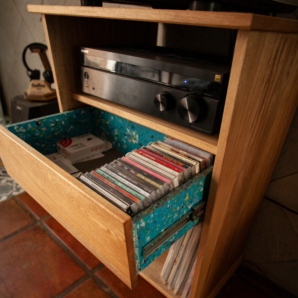 Mueble Premium para Tornamesa y Vinilos | Sistema "OSO"