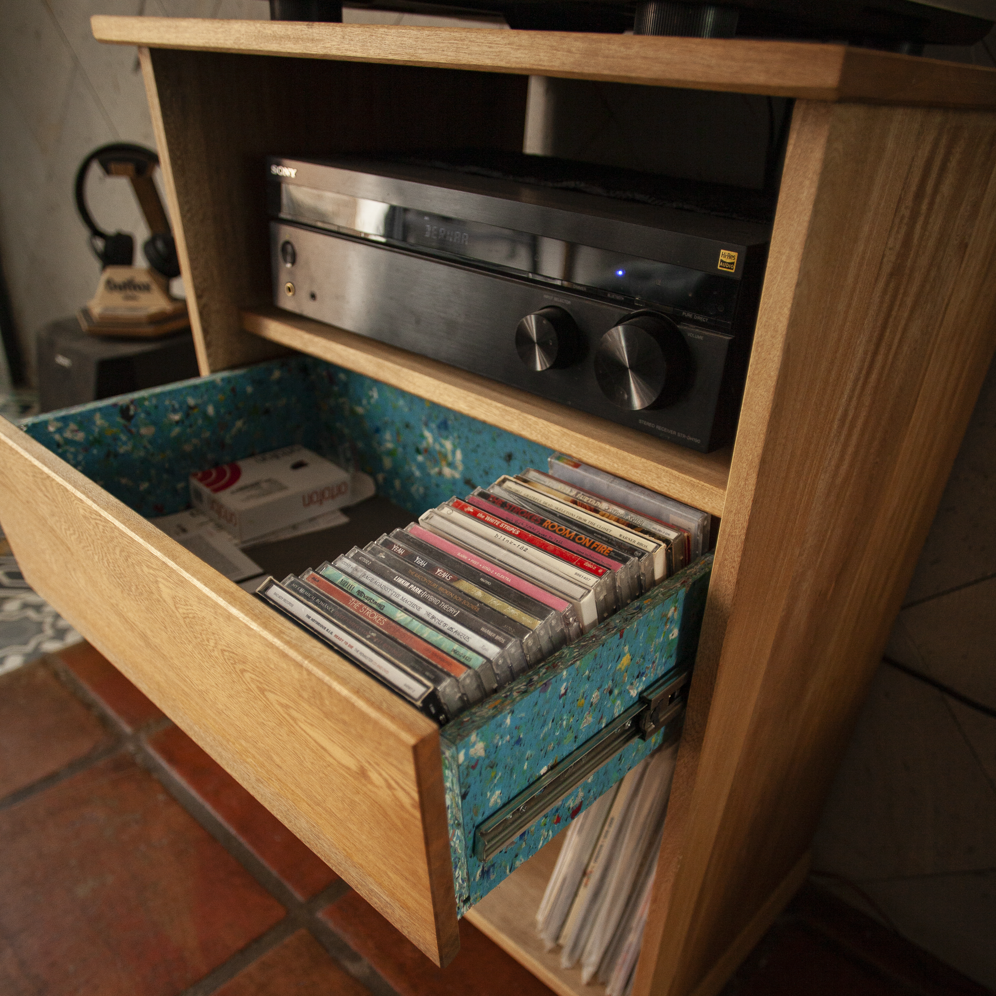 Mueble Premium para Tornamesa y Vinilos | Sistema "OSO"