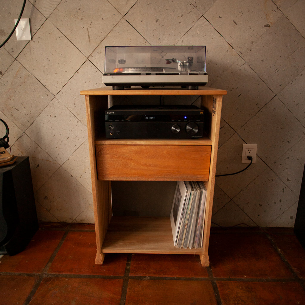 Mueble Premium para Tornamesa y Vinilos | Sistema "OSO"