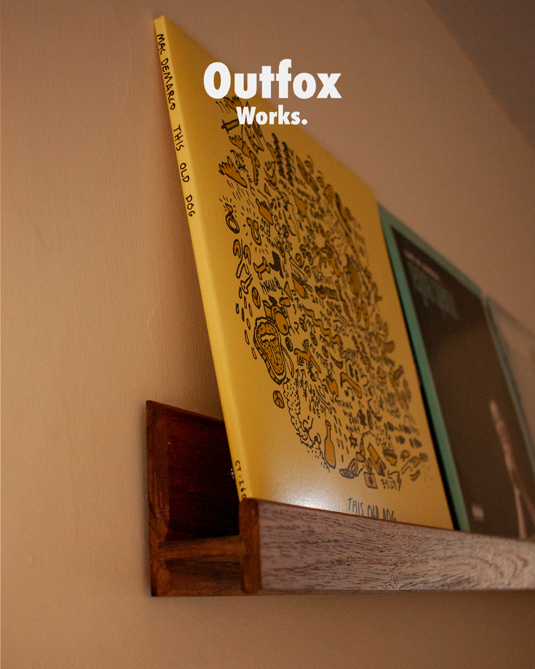 Repisa de Madera para 3 Vinilos / LP's 120cm "Koala"